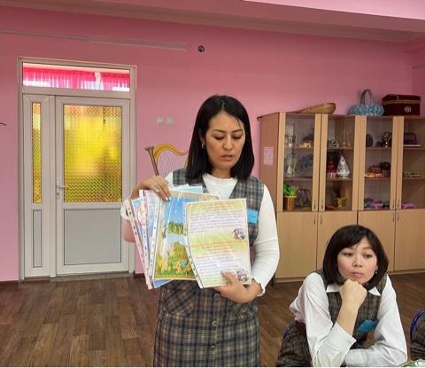 Педагогикалық кеңес №1. Тақырыбы: "Жаңа оқу жылына дайындық, жылдық міндеттемені бекіту". Мақсаты: Жаңа оқу жылындағы балабақша қызметінің негізгі бағыттары.".